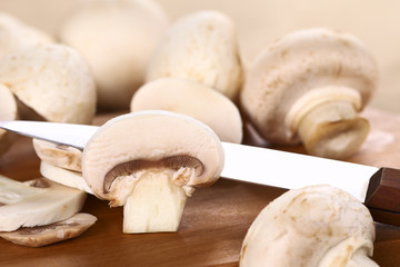 White mushroom complete and sliced