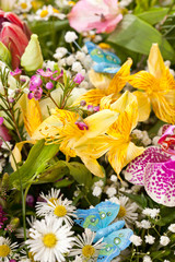 Obraz na płótnie Canvas bouquet of colorful flowers