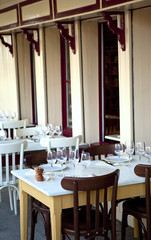 Bistrot, repas, restaurant, déjeuner, dîner, terrasse