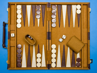 Travel backgammon