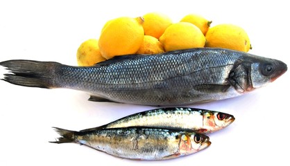 Lubina y sardinas con limones