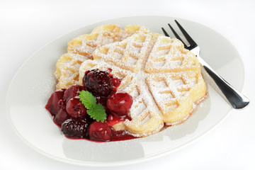 Waffeln mit Fruchtsoße