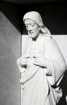 Sculpture of Jesus