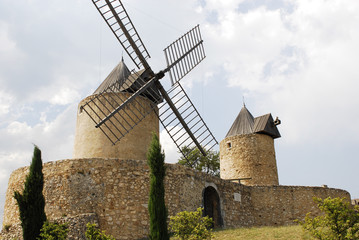 Moulin à vent varois