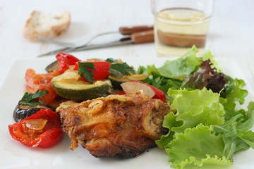 Fried chicken with vegetables