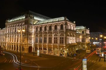 Fototapeta na wymiar Vienna Opera House w nocy