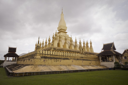 tempio dorato a vientiane in laos