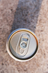 Obraz premium Top view of can and shadow