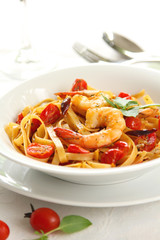 Pasta with tomato and prawn