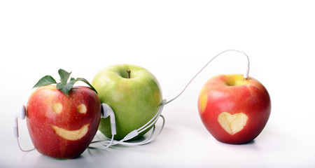 Three apples loves themselves and music