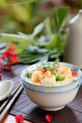 Rice soup with prawn and mince pork