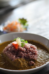 カレーとサラダ