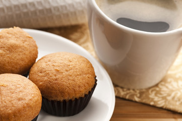 Coffee and cinnamon muffins