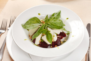 salad with beet and basil
