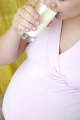 femme grossesse boisson