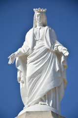Fototapeta premium Statue de la Vierge Marie