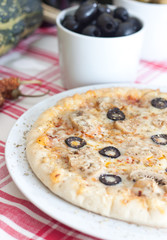 Pizza con olivas negras