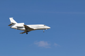 Landing private jet - 36122608