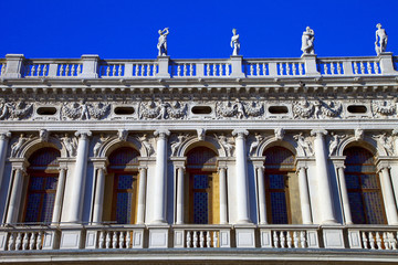 italie,venise : place san marco, procuraties