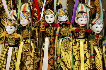 Papier Peint photo Indonésie traditional puppets in bali indonesia
