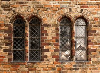Alte historische Fenster mit Bleiverglasung