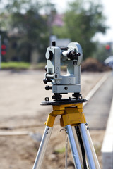 Geodetic theodolite instrument