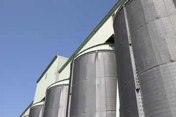 サイロ