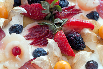 Fototapeta na wymiar Cake with fruit