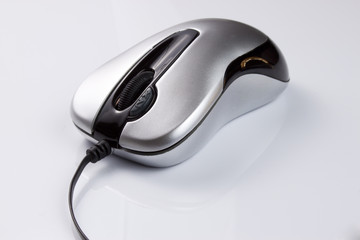Mysz komputerowa na białym tle - 36167407