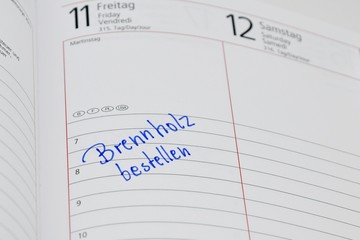 Brennholz rechtzeitig bestellen