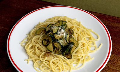 pasta and zucchini