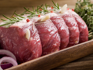 roast beef with ingredients ready to cooking