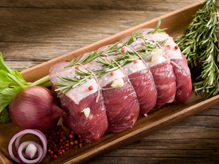 roast beef with ingredients ready to cooking