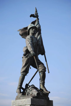 Bonifacio, statue l&eacute;gionnaire