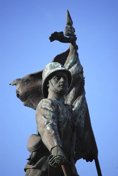 Bonifacio, statue l&eacute;gionnaire 1