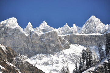 Fototapeta na wymiar Grzbiet górski w regionie Elm, Szwajcaria