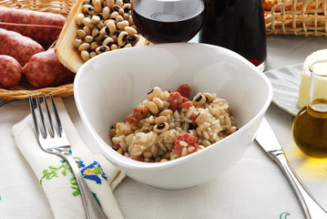 Arroz con salchicha y frjioles