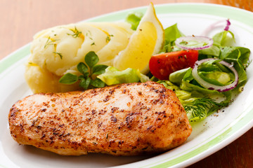 Roasted chicken breast and mashed potatoes