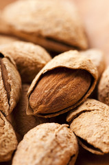 Sweet almonds with kernel