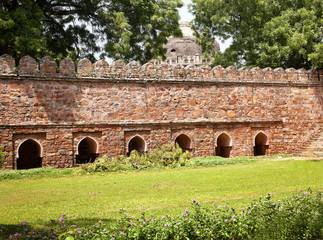 Fototapeta premium Stone Ramparts Sikandar Lodi Tomb Gardens New Delhi India