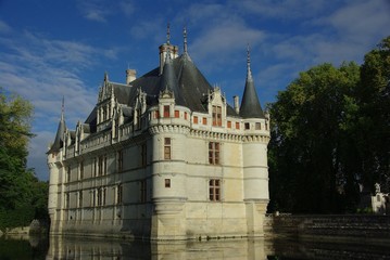Château d'Azay le Rideau (vue de côté)