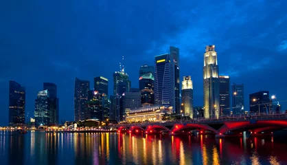 Tuinposter Singapore City Evening Skyline © pilot777