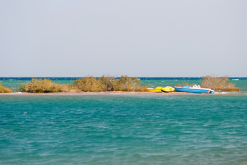 Морской пейзаж с катамаранами