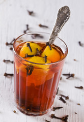 Rozgrzewająca herbata zimowa