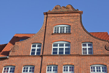 Fototapeta na wymiar Backteingebäude in der Lübecker Altstadt