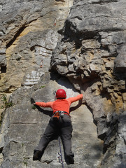 Obraz premium Wspinaczka po klifie