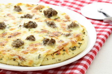 rustic ground beef  pizza