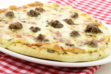 rustic ground beef  pizza