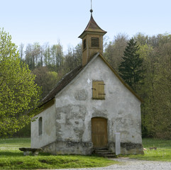 idyllic small chapel