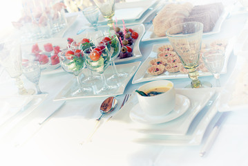 Banquet table setting